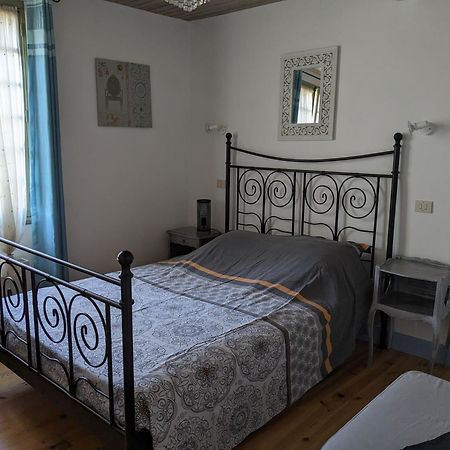 Le Clos Des Oliviers Rieux-en-Val Luaran gambar